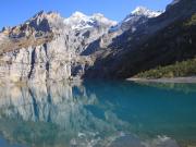 Lake of Oeschinen © Martin Thurnherr / cc-by-sa-4.0 / Commons.wikimedia