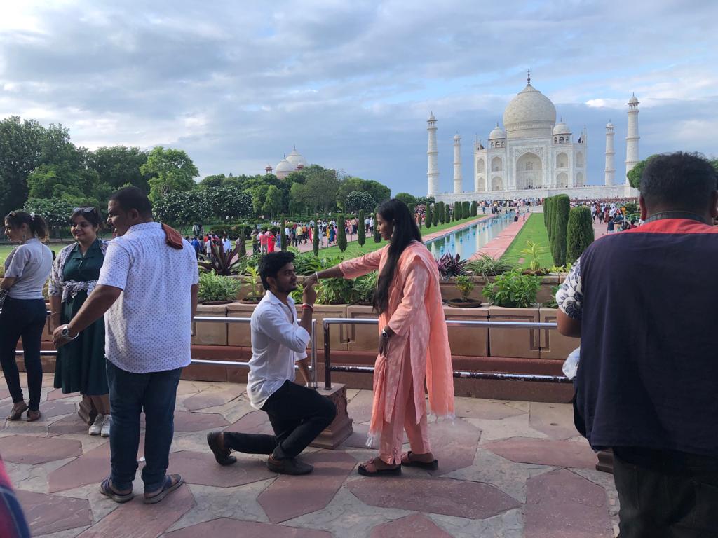 Demande mariage 2 Taj Mahal Discovery Trains