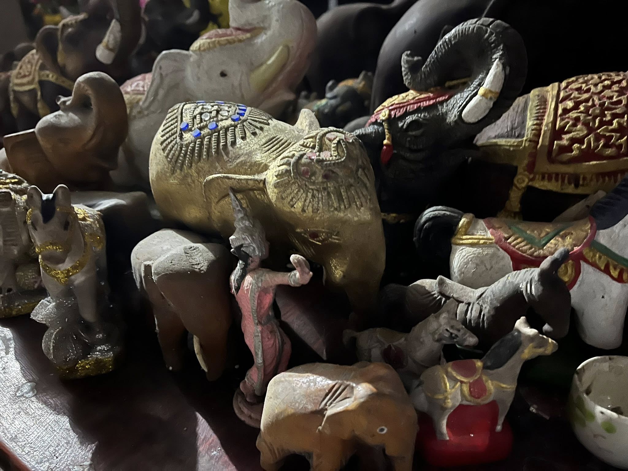 Elephants votifs Khun Tan Blue Jasmine Discovery Trains