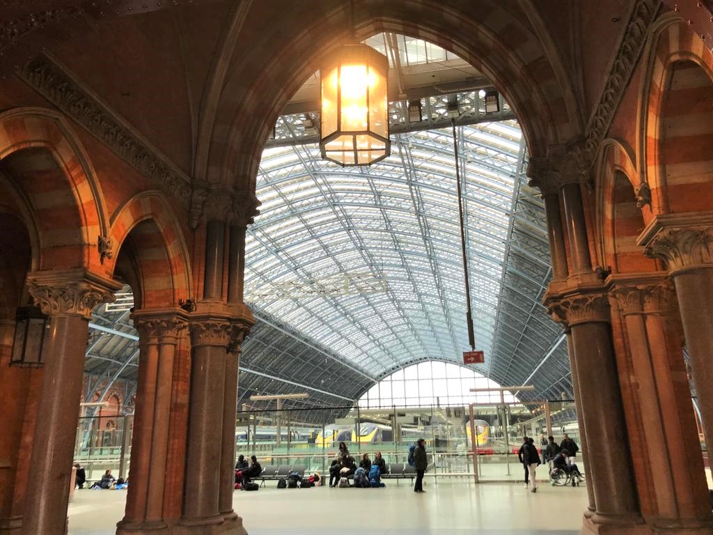 St Pancras Londres Discovery Trains 3
