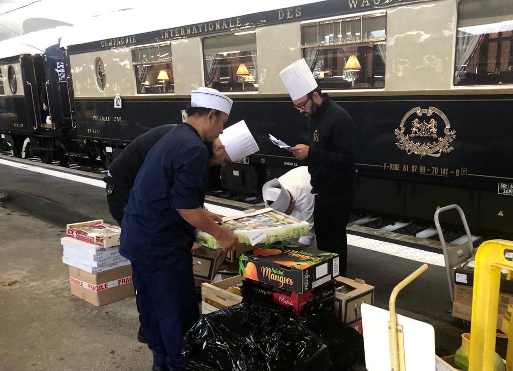 Venice Simplon Orient Express Cuisiniers sur le quai Discovery Trains