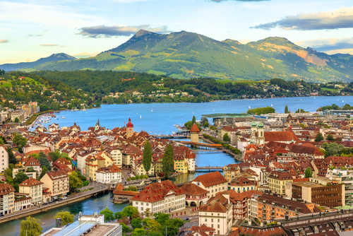 Suisse - Vue aérienne de Lucerne